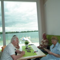 Beim Mittagessen im Restaurant Logabeach direkt am Zülpicher See.